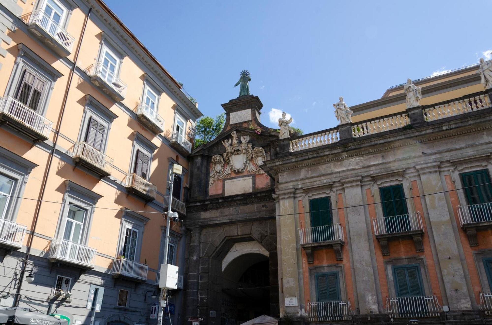 Dante Naples